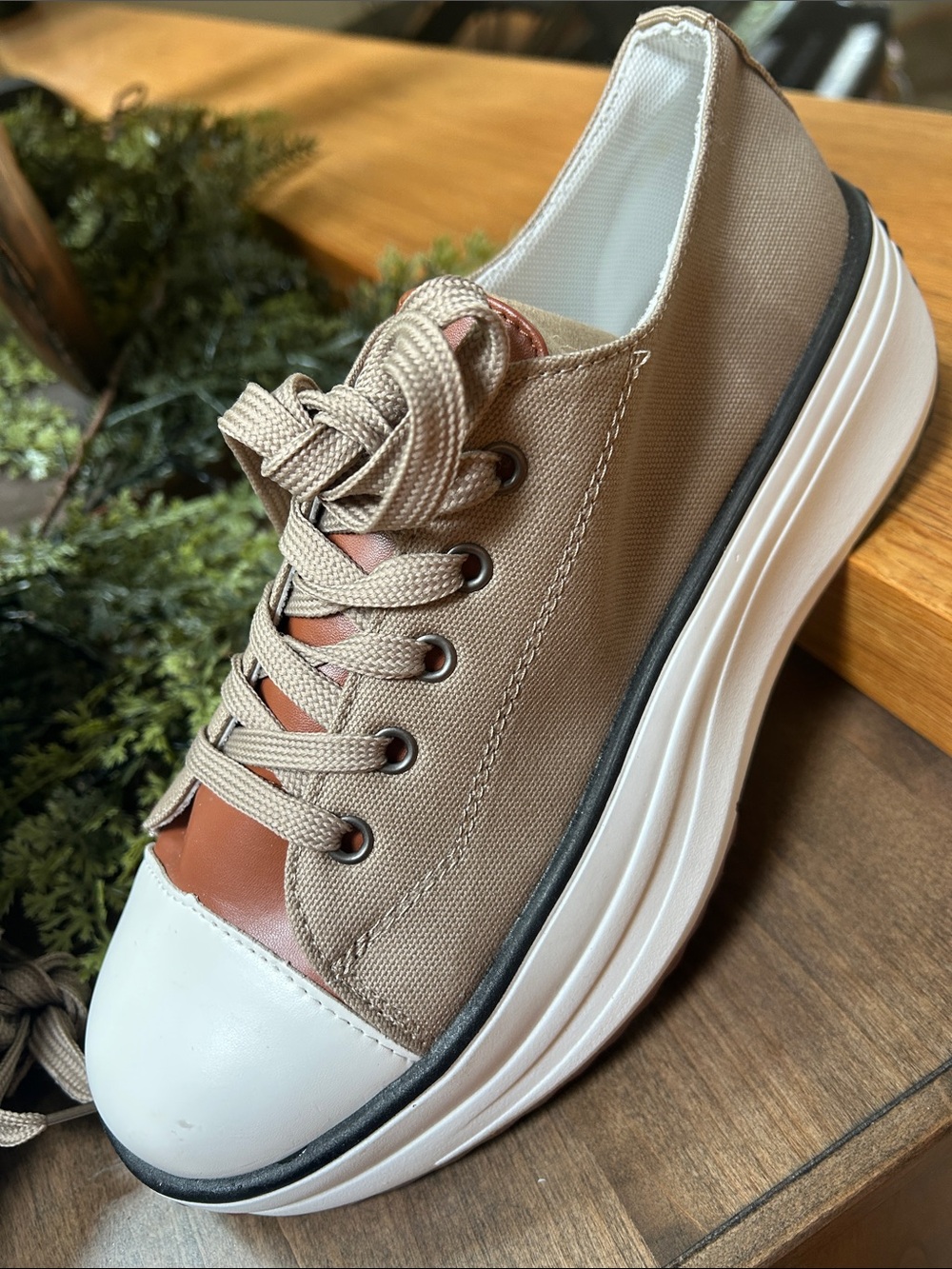 Chunky Lace-Up Sneakers in Taupe, White & Brown 9.5 like new worn once